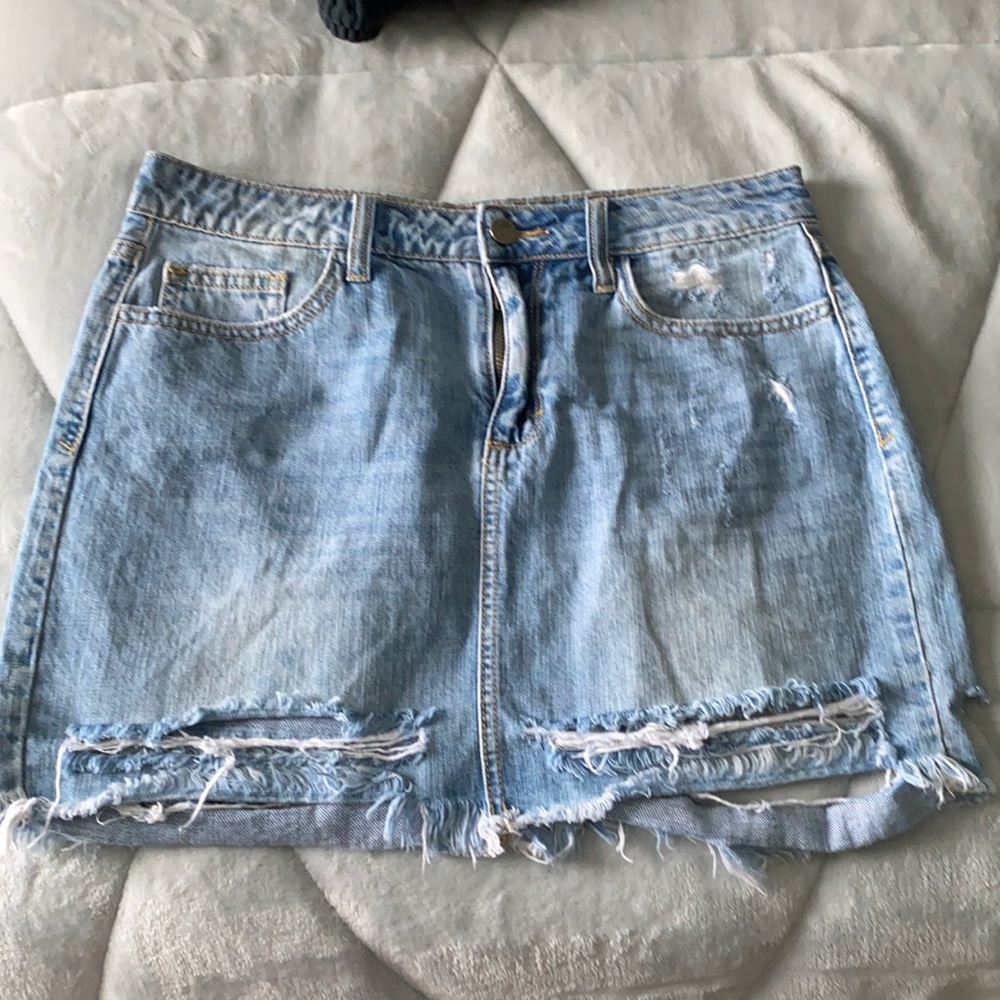 Y2K Ripped jean skirt